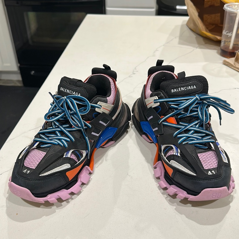 balenciaga track.